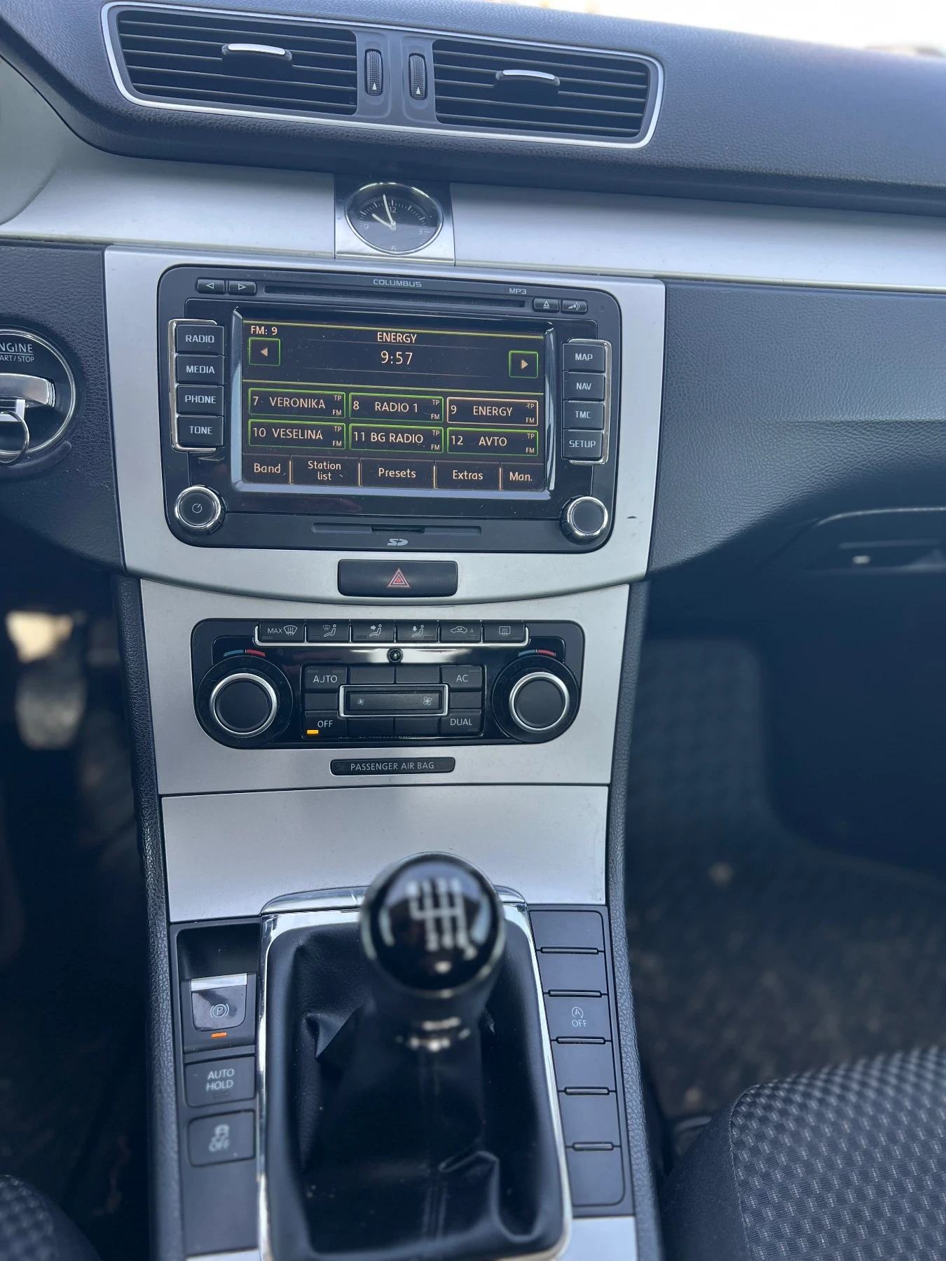 VW Passat 2.0 TDI, снимка 12 - Автомобили и джипове - 53753388