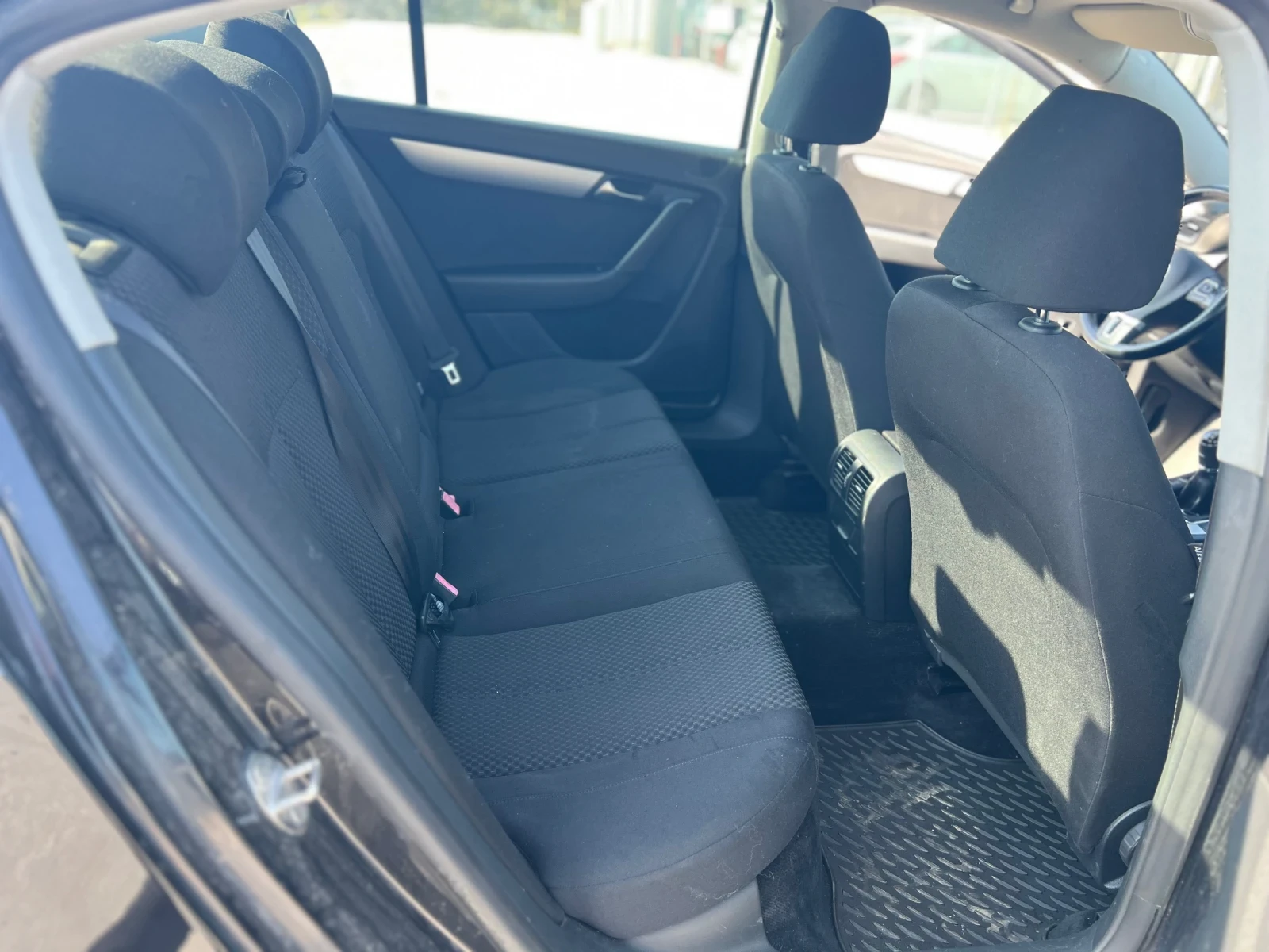 VW Passat 2.0 TDI, снимка 13 - Автомобили и джипове - 53753388