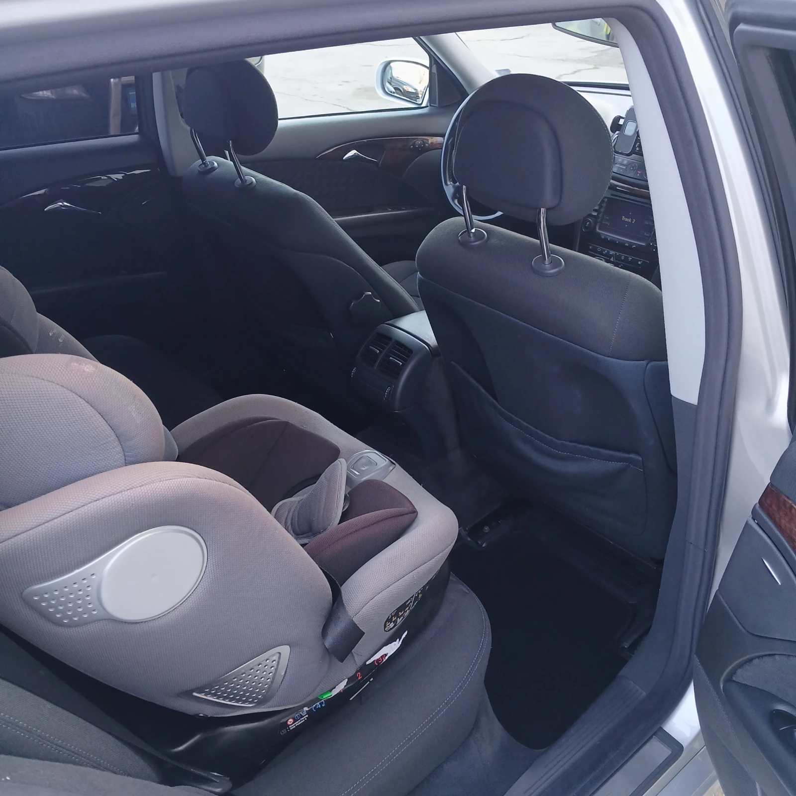 Mercedes-Benz E 220 АВТОМАТИК , снимка 14 - Автомобили и джипове - 53861316