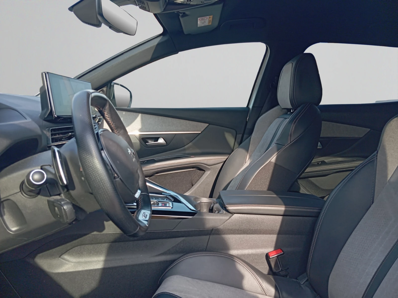 Peugeot 3008 New Line Up GT 1.6 Plug-in HYBRID 2WD 225 e-EAT8 E, снимка 11 - Автомобили и джипове - 53885134