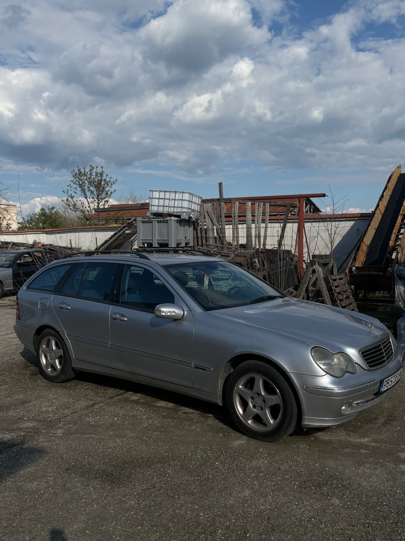 Mercedes-Benz C 220, снимка 8 - Автомобили и джипове - 54099496