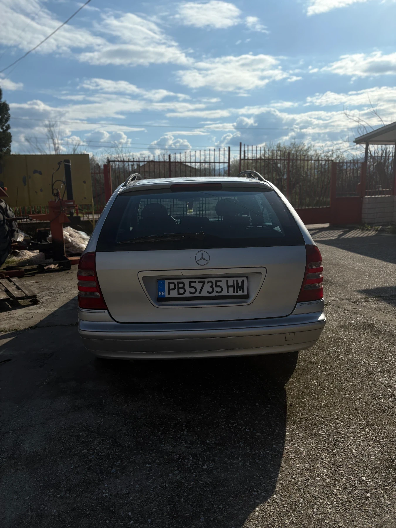 Mercedes-Benz C 220, снимка 2 - Автомобили и джипове - 54099496