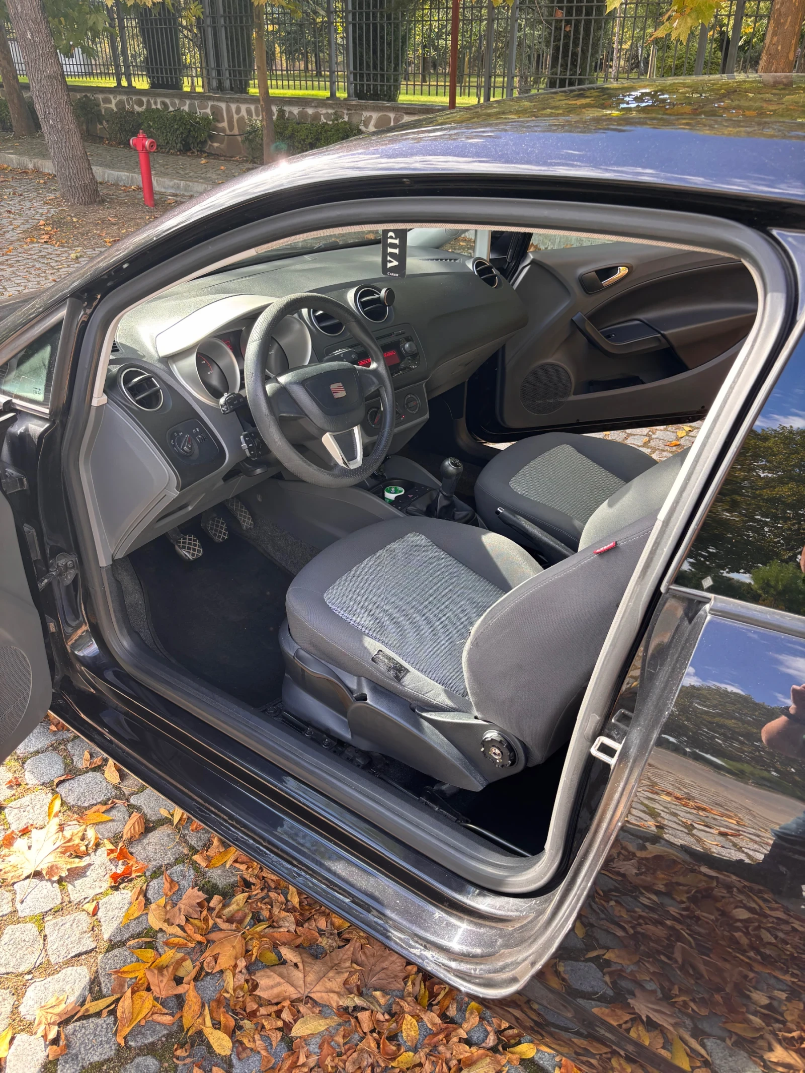 Seat Ibiza 1.4i* Климатик* ТОП, снимка 7 - Автомобили и джипове - 54382555