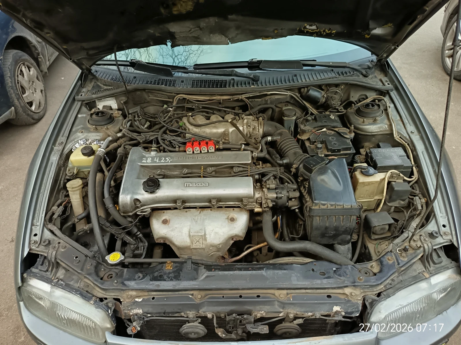 Mazda 323, снимка 9 - Автомобили и джипове - 54398458