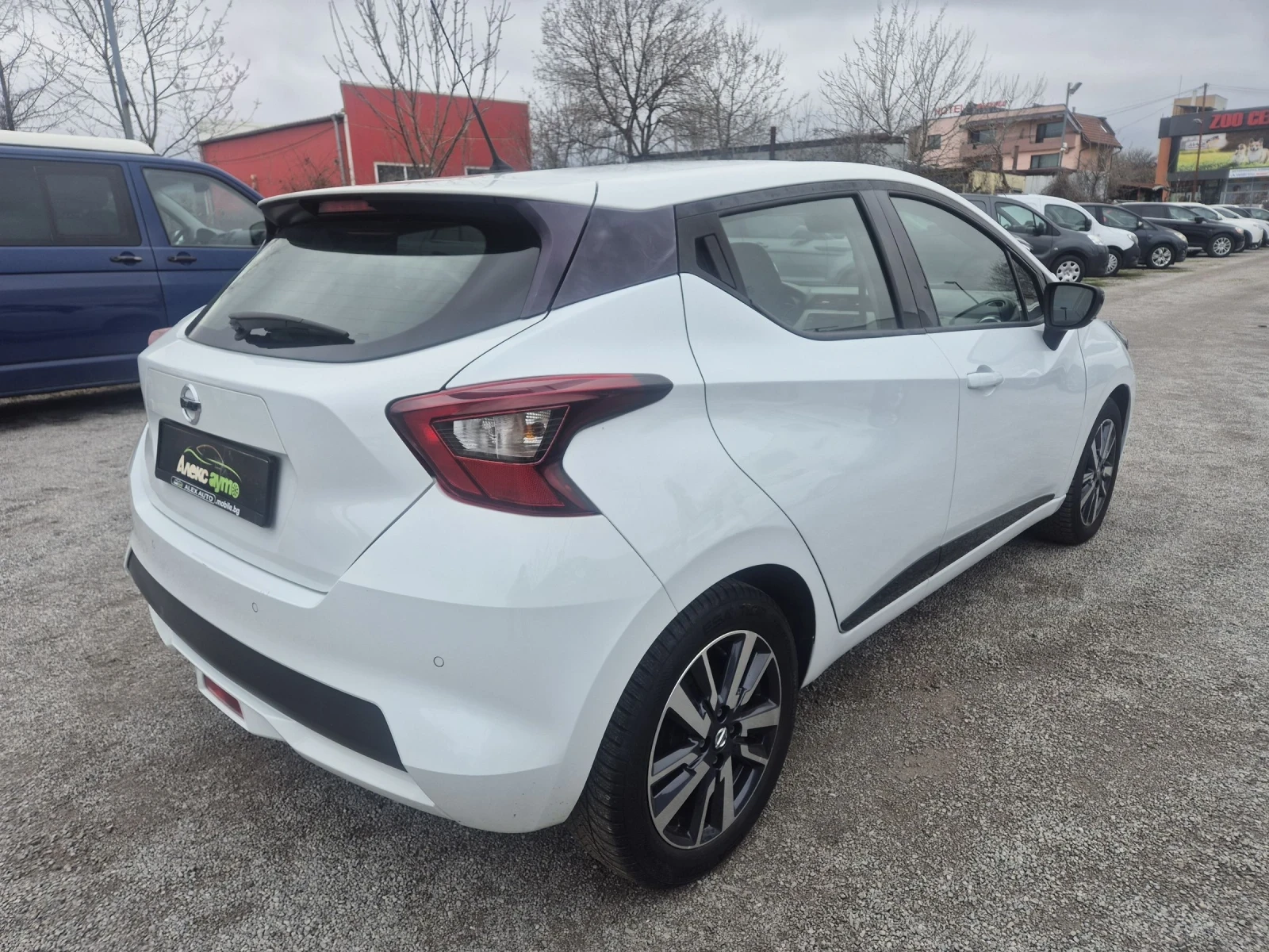 Nissan Micra ШВЕЙЦАРИЯ/ДИСТРОНИК/НАВИГАЦИЯ/КАМЕРА, снимка 3 - Автомобили и джипове - 54474025