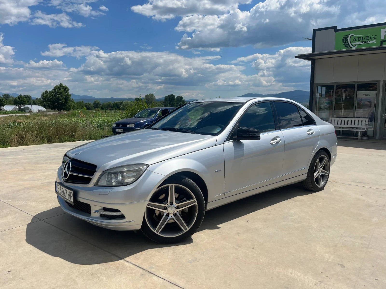 Mercedes-Benz C 220, снимка 2 - Автомобили и джипове - 54979734