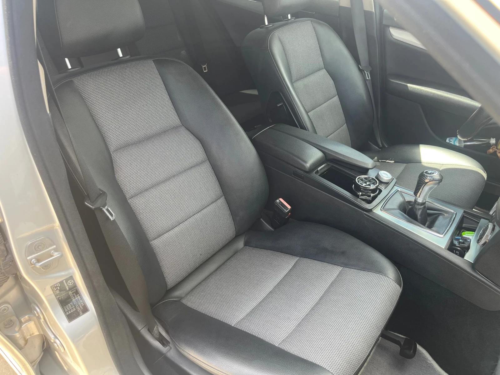 Mercedes-Benz C 220, снимка 11 - Автомобили и джипове - 54979734