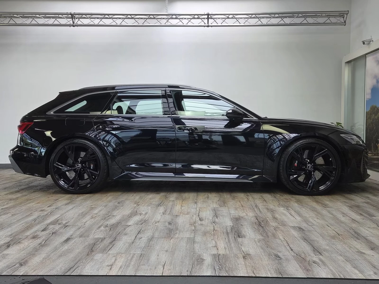 Audi Rs6 PERFORMANCE/ CARBON/ B&O/ HUD/ 360/ PANO/ VIRTUAL , снимка 6 - Автомобили и джипове - 55128348
