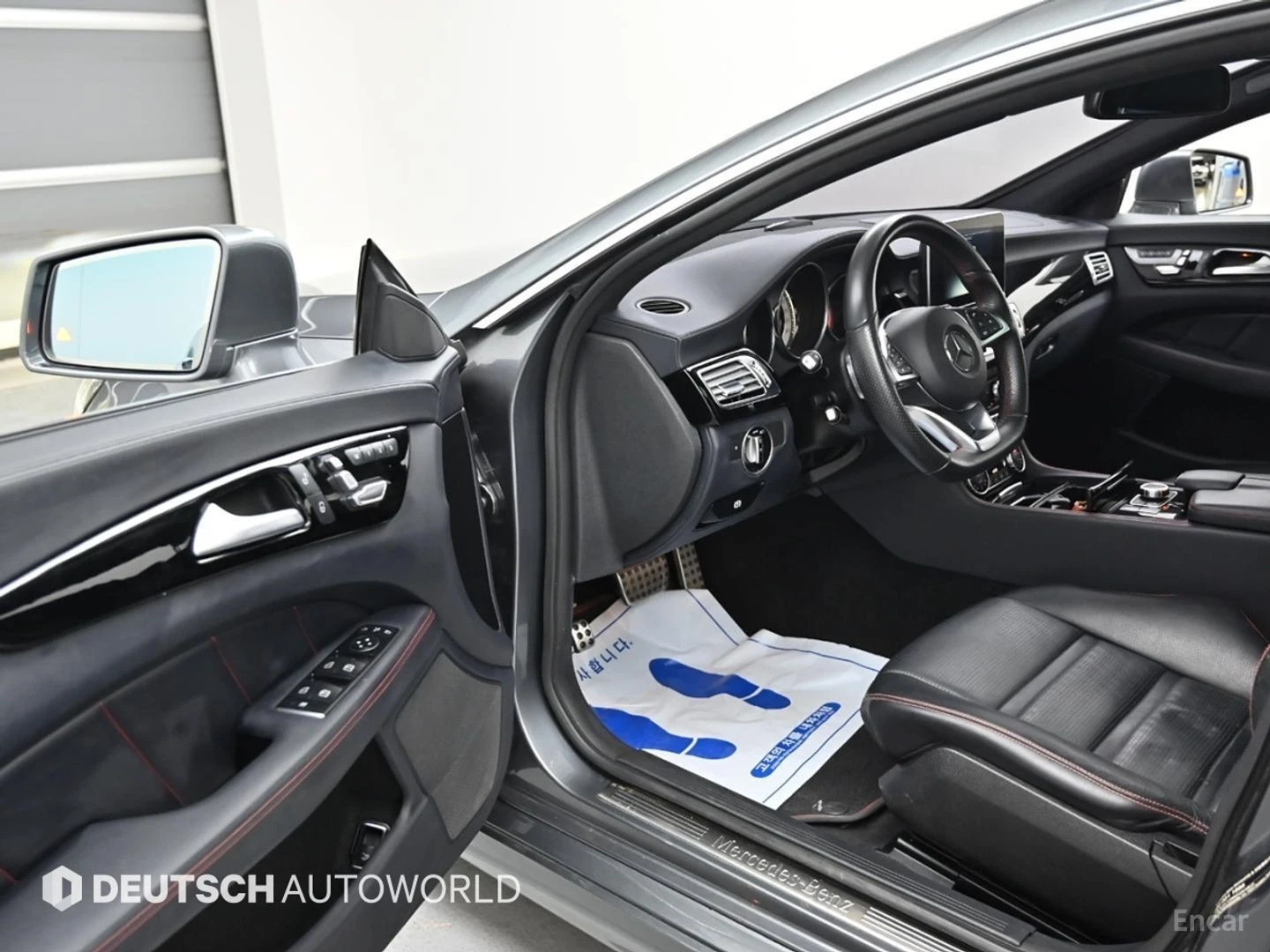 Mercedes-Benz CLS 400 AMG* КОЖА* ОБДУХВ* НАВИ* ПАНО, снимка 10 - Автомобили и джипове - 55421889