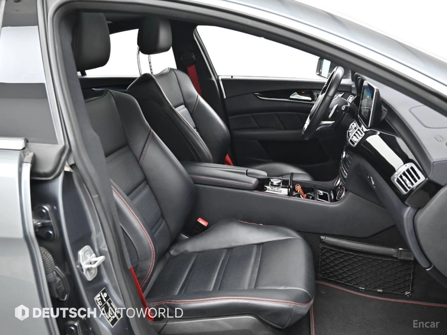 Mercedes-Benz CLS 400 AMG* КОЖА* ОБДУХВ* НАВИ* ПАНО, снимка 9 - Автомобили и джипове - 55421889