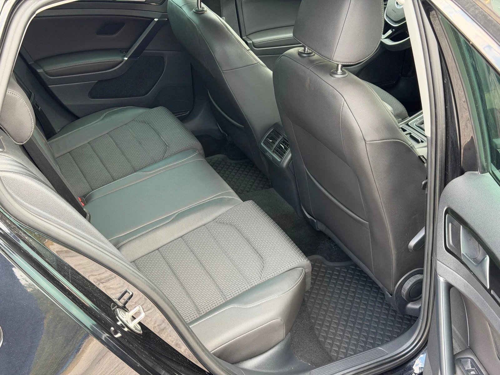 VW Golf 7* 2.0TDI* HIGHLINE* КАМЕРА* ХЕЧБЕК* НЕМСКА!, снимка 12 - Автомобили и джипове - 55563913