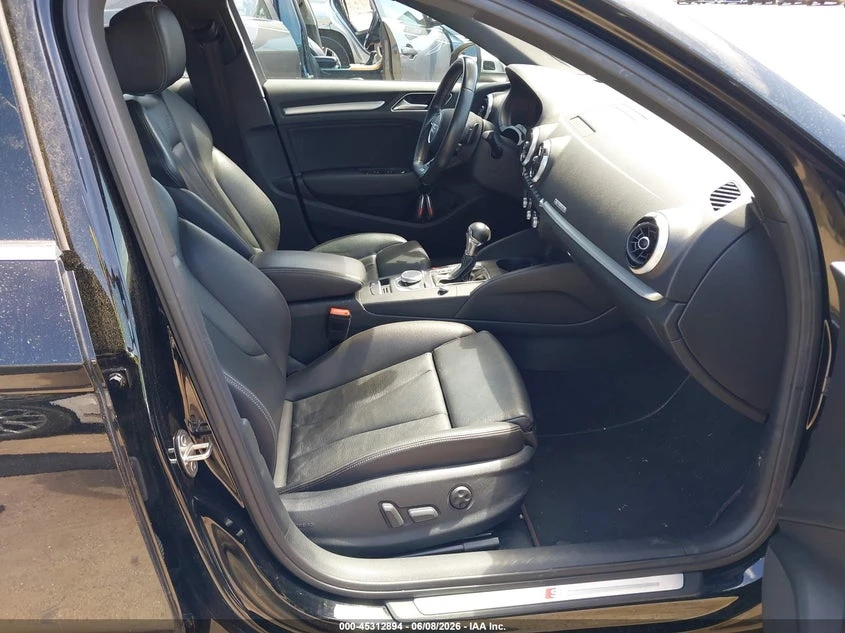 Audi S3 2.0l Premium Plus, снимка 5 - Автомобили и джипове - 55568800