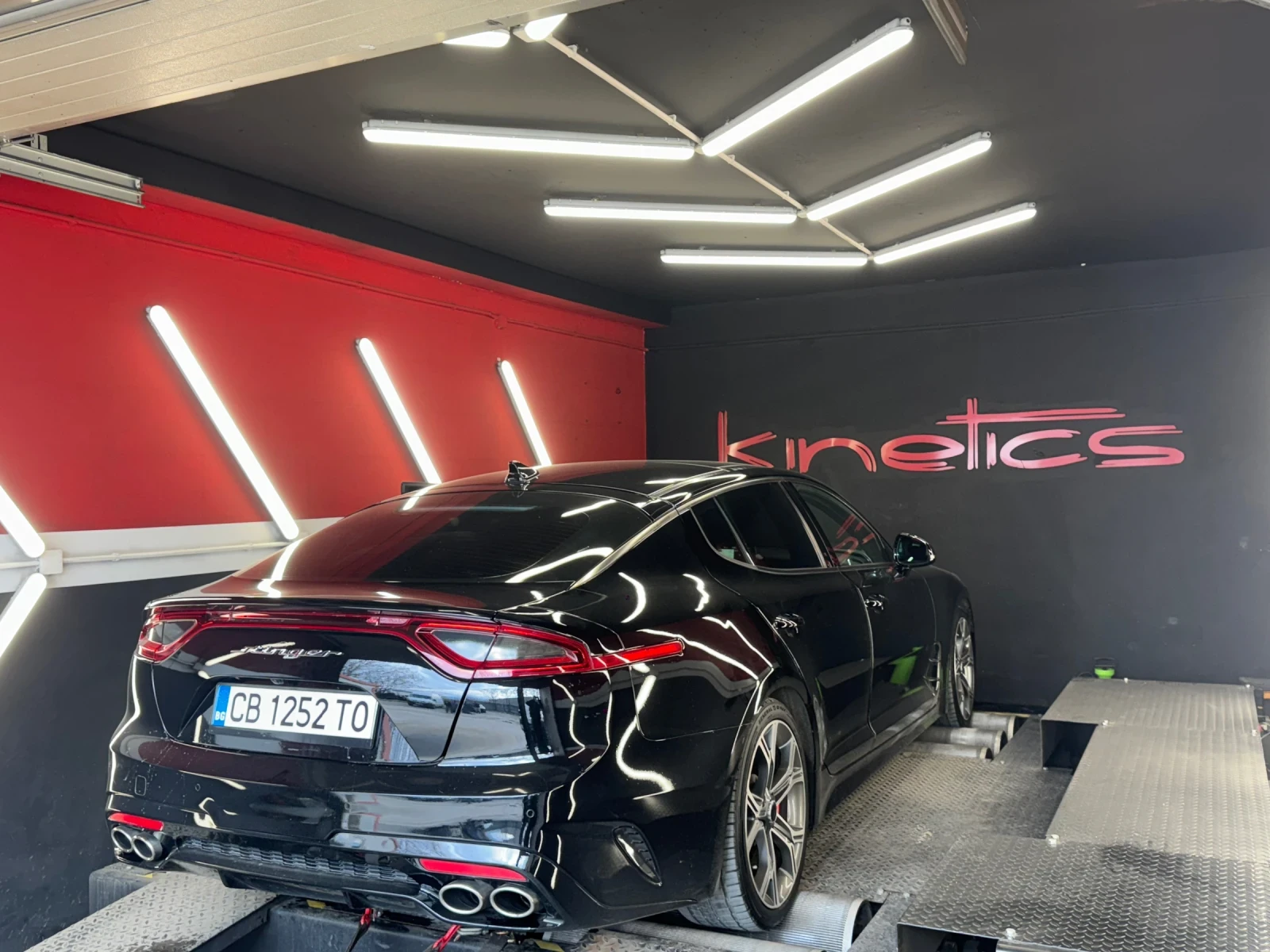 Kia Stinger GT 2 4x4, снимка 8 - Автомобили и джипове - 55990789