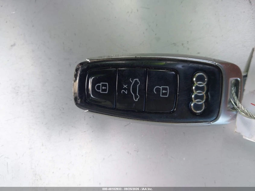 Audi E-Tron Premium Plus, снимка 11 - Автомобили и джипове - 56405831