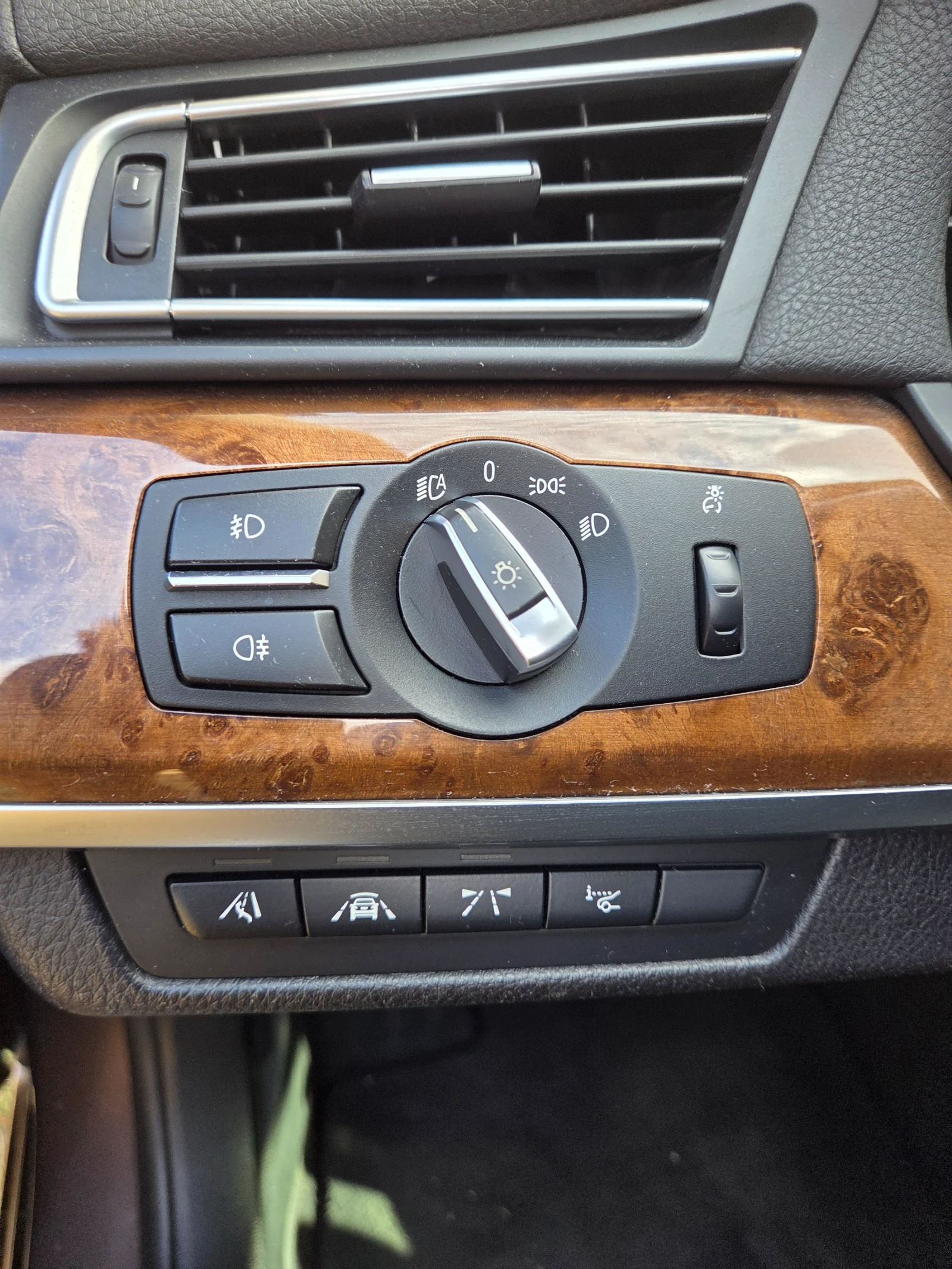 BMW 740 Facelift 313 к.с xdrive 8zf, снимка 8 - Автомобили и джипове - 56746710
