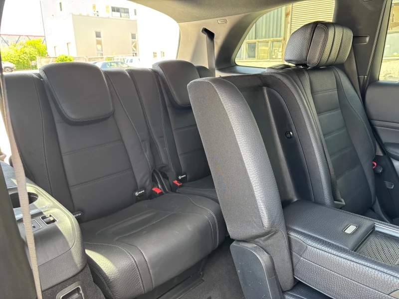 Mercedes-Benz GLS 400 * 4MATIC* BURMESTER * VIP * TV, снимка 16 - Автомобили и джипове - 52375156