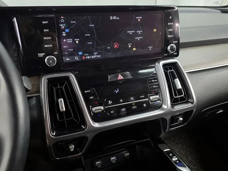Kia Sorento, снимка 14 - Автомобили и джипове - 56737327