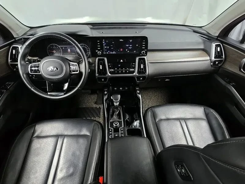 Kia Sorento, снимка 7 - Автомобили и джипове - 56737327