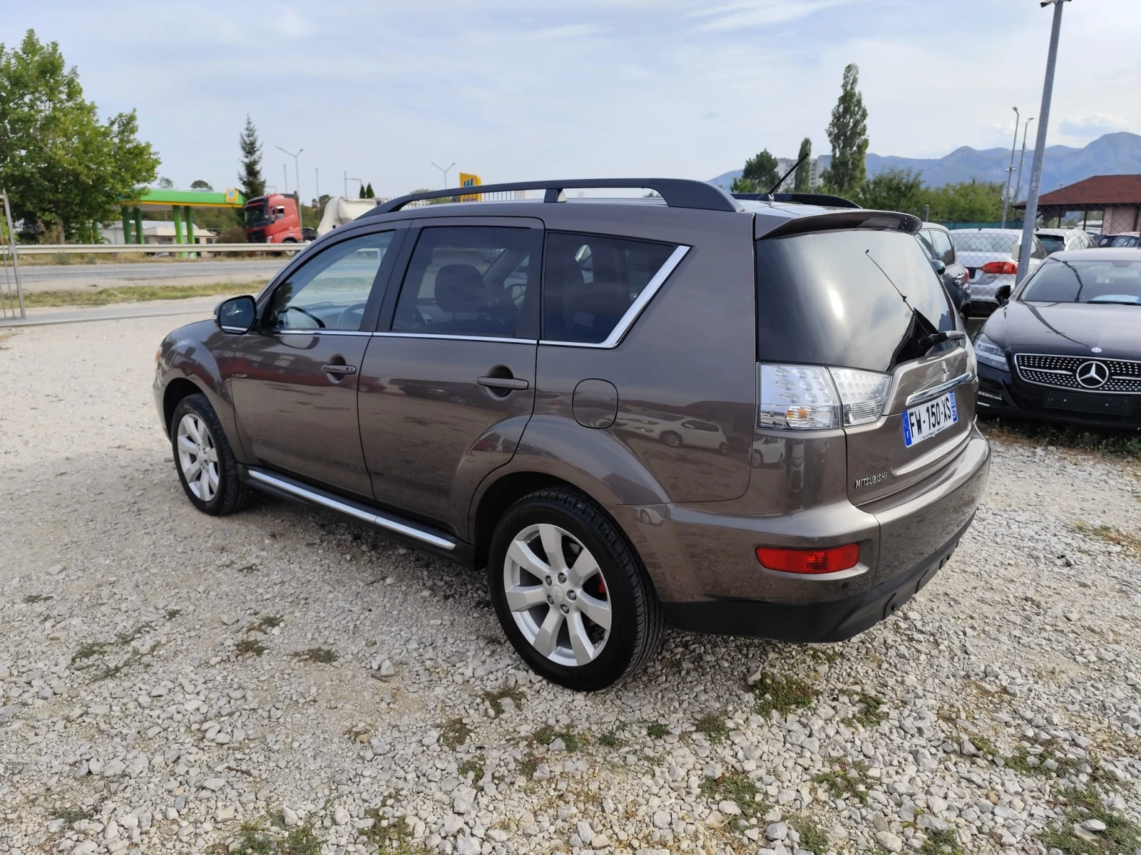 Mitsubishi Outlander 2.2 дизел 4х4 - изображение 8