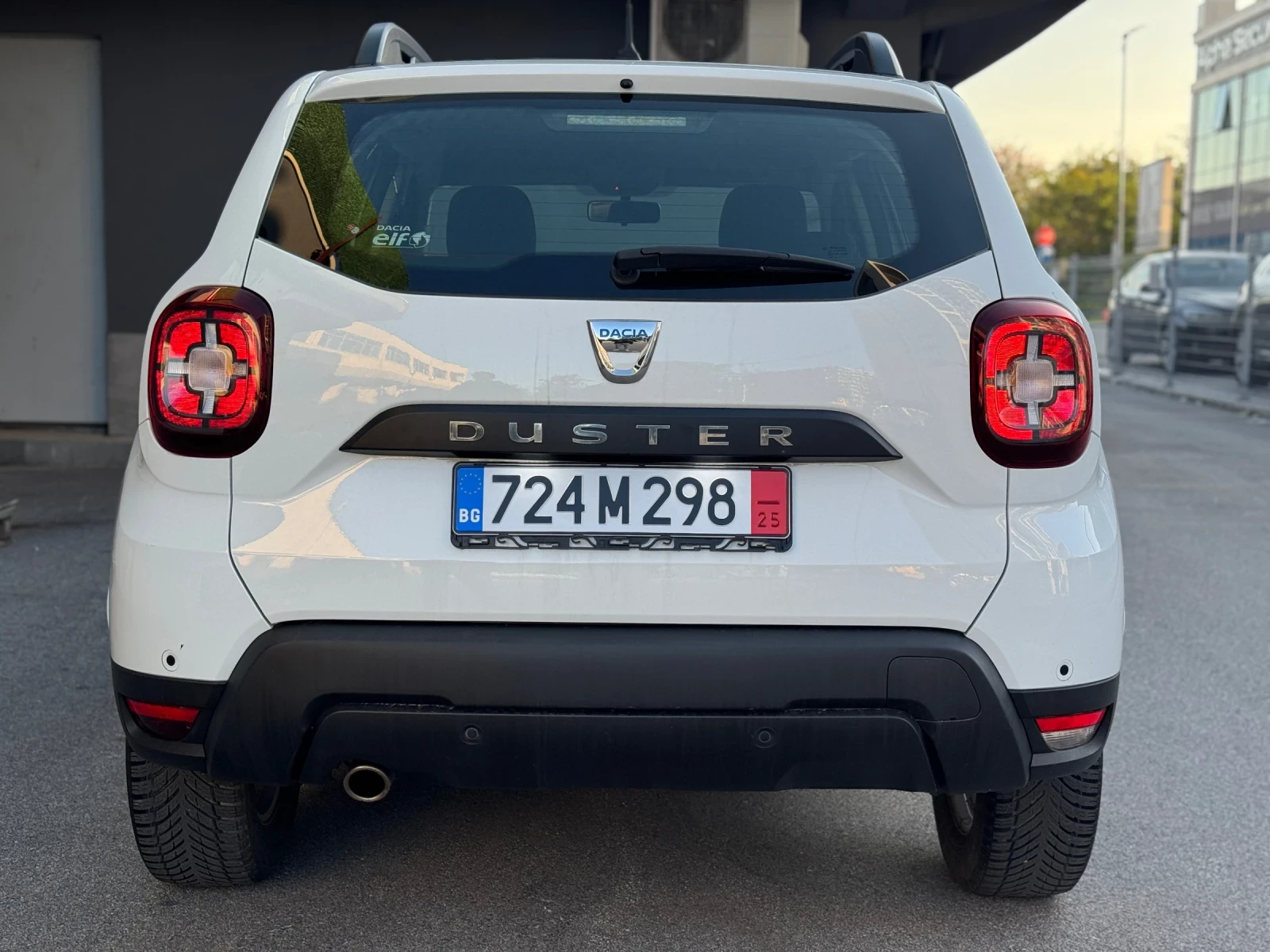 Dacia Duster 1.6 ГАЗ-БЕНЗИН// ВЪРНАТ ОТ ЛИЗИНГ - изображение 4