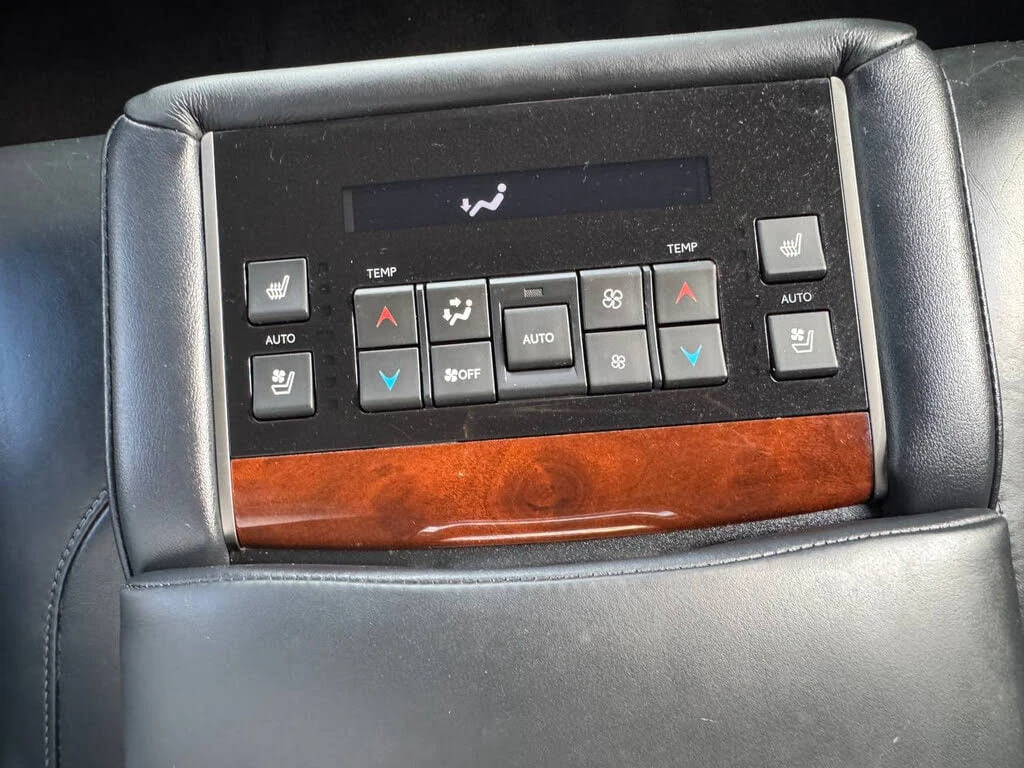 Lexus LX *  *    *   *  | Mobile.bg   15