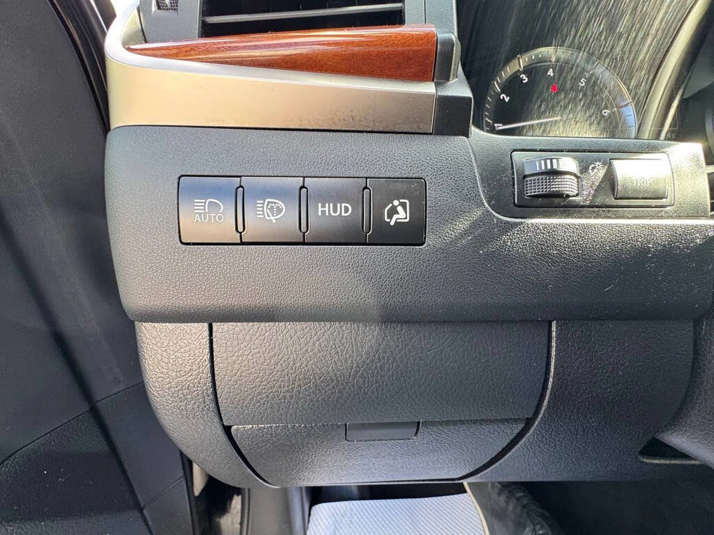 Lexus LX *  *    *   *  | Mobile.bg   13