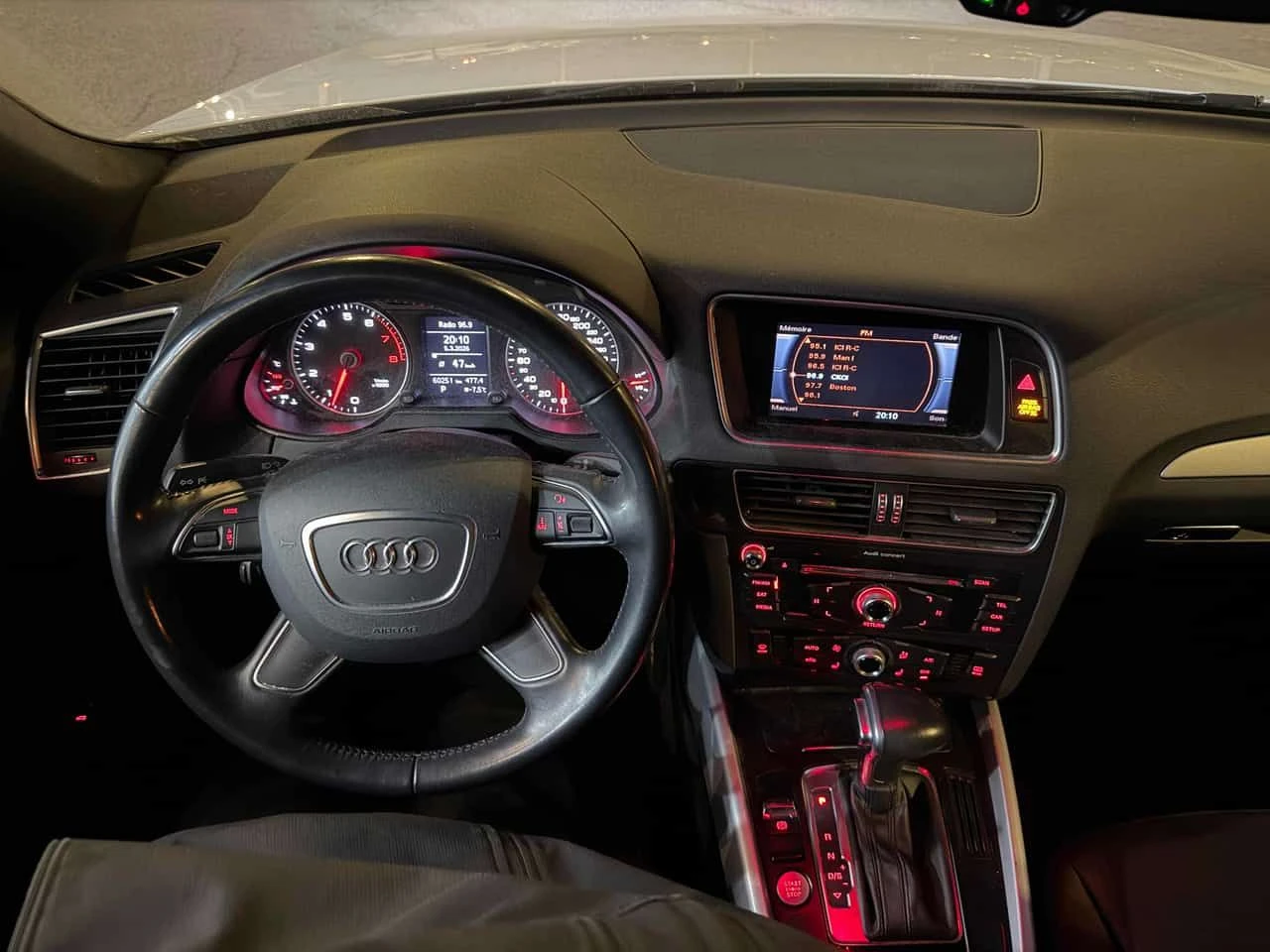 Audi Q5 * 2.0T Komfort * CARFAX * БЕЗ ПЪРВОНАЧАЛНА ВНОСКА - изображение 9