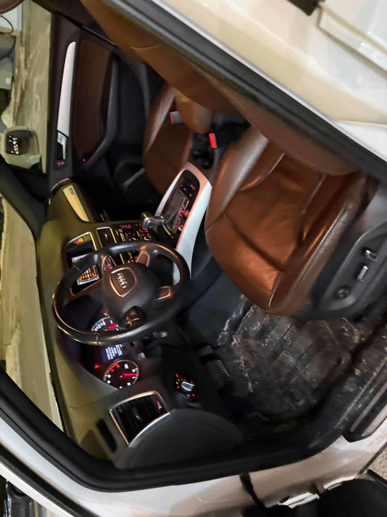 Audi Q5 * 2.0T Komfort * CARFAX * БЕЗ ПЪРВОНАЧАЛНА ВНОСКА - изображение 5