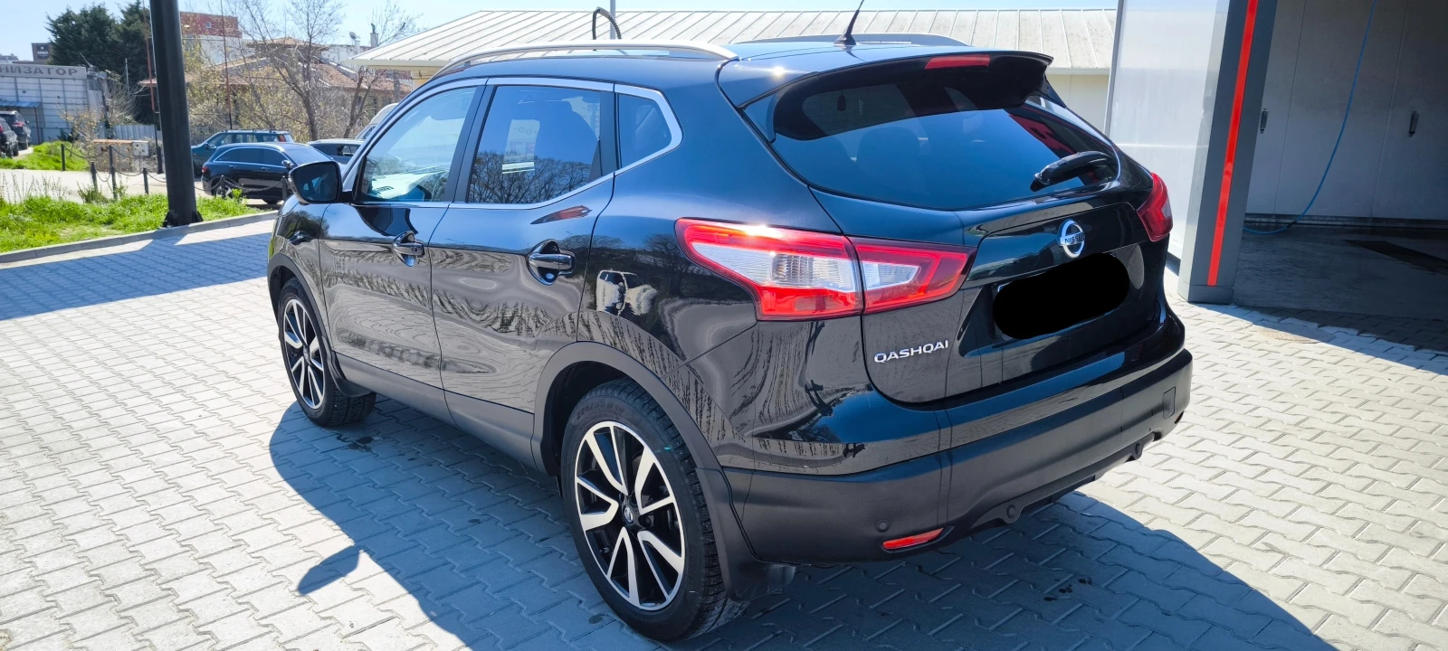 Nissan Qashqai Premium, снимка 6 - Автомобили и джипове - 54172393