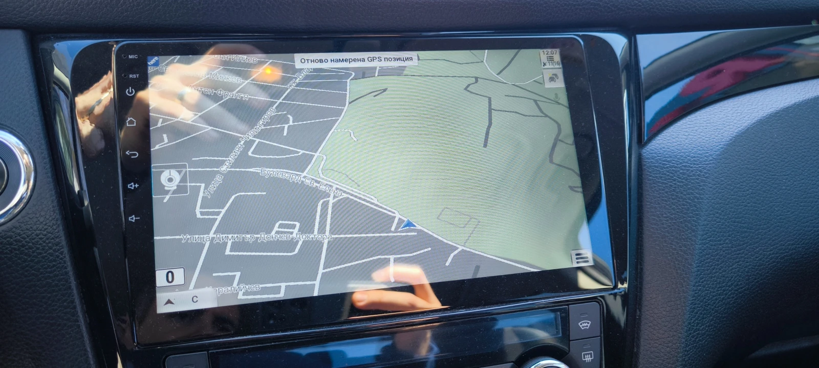 Nissan Qashqai Premium, снимка 12 - Автомобили и джипове - 54172393