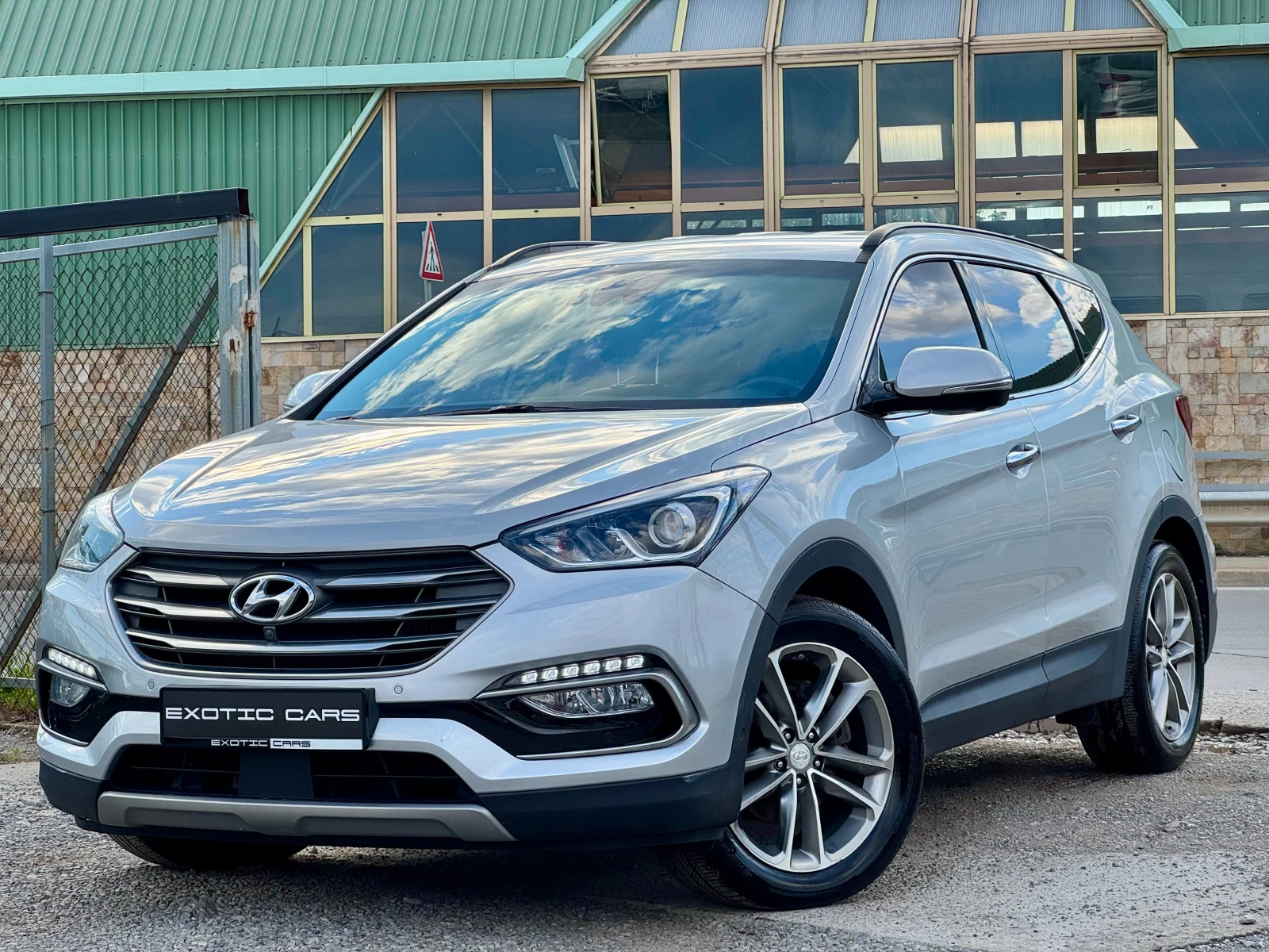 Hyundai Santa fe 2.2 CRDi 4WD ! Exclusive Special !, снимка 3 - Автомобили и джипове - 55324915