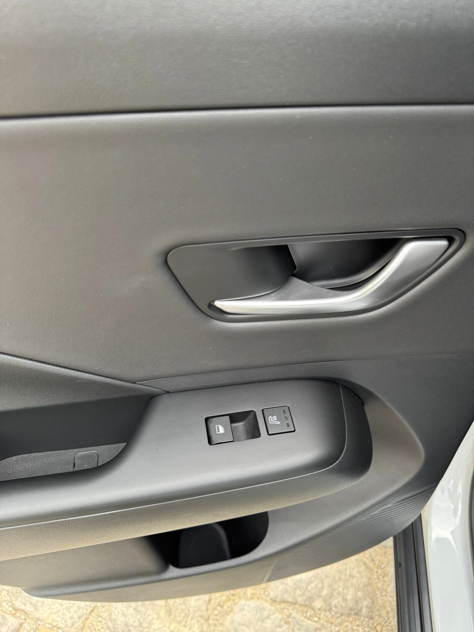Hyundai Kona Винетка, ГО, каско, летни и зимни гуми, снимка 8 - Автомобили и джипове - 56163083