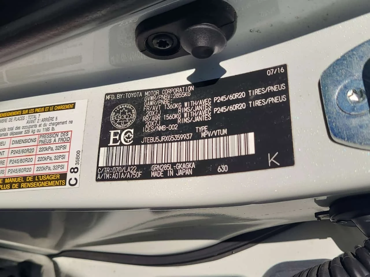 Toyota 4runner * SR5 * 4WD * CARFAX * , снимка 17 - Автомобили и джипове - 56609101