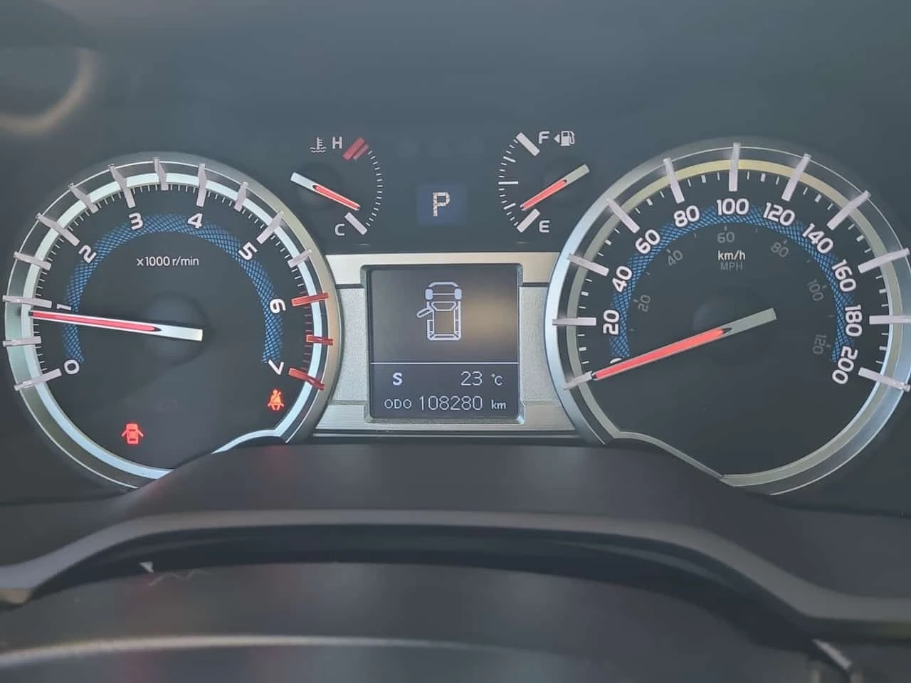 Toyota 4runner * SR5 * 4WD * CARFAX * , снимка 9 - Автомобили и джипове - 56609101