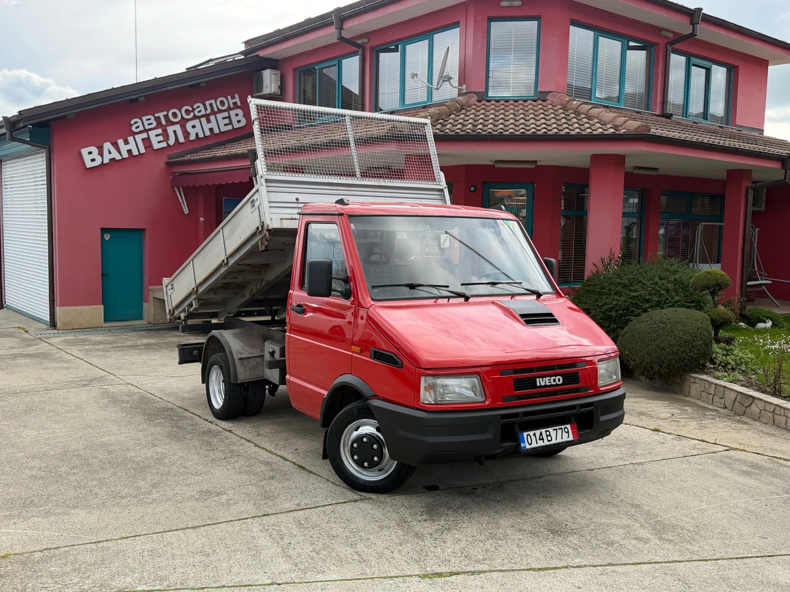 Iveco Daily 2.8 TurboDaily* 35.10* Тристранен самосвал* 3.10 м, снимка 10 - Бусове и автобуси - 54080827