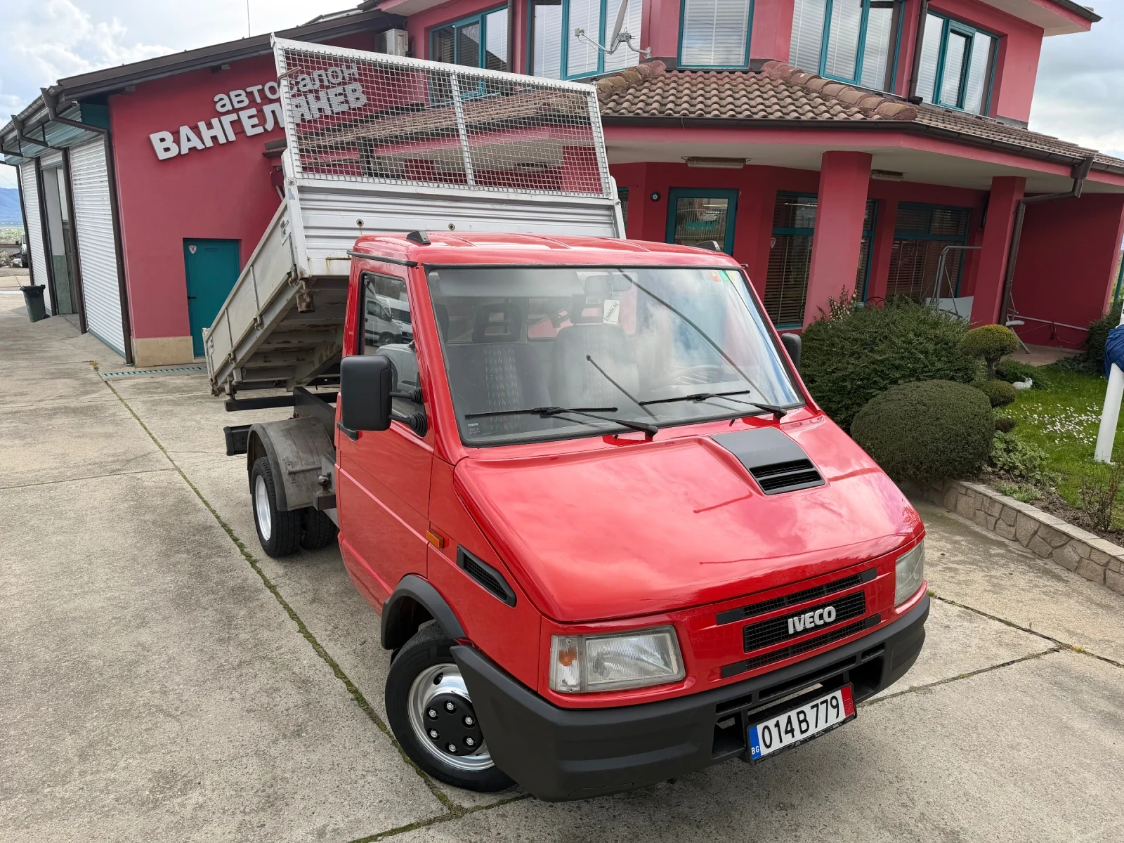 Iveco Daily 2.8 TurboDaily* 35.10* Тристранен самосвал* 3.10 м, снимка 2 - Бусове и автобуси - 54080827