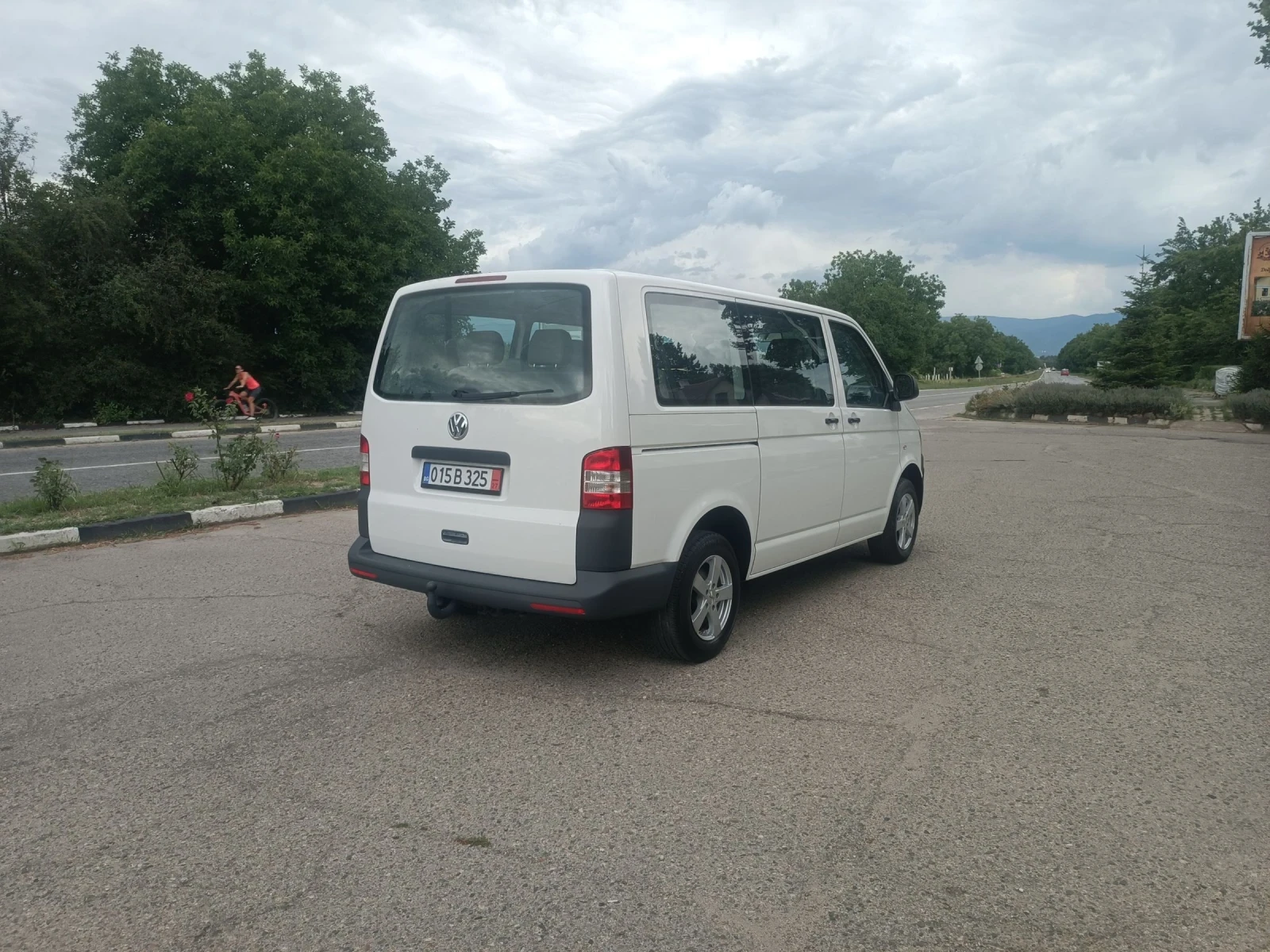 VW T5 2.0TDI 9МЕСТЕН НОВ ВНОС , снимка 5 - Бусове и автобуси - 55218477