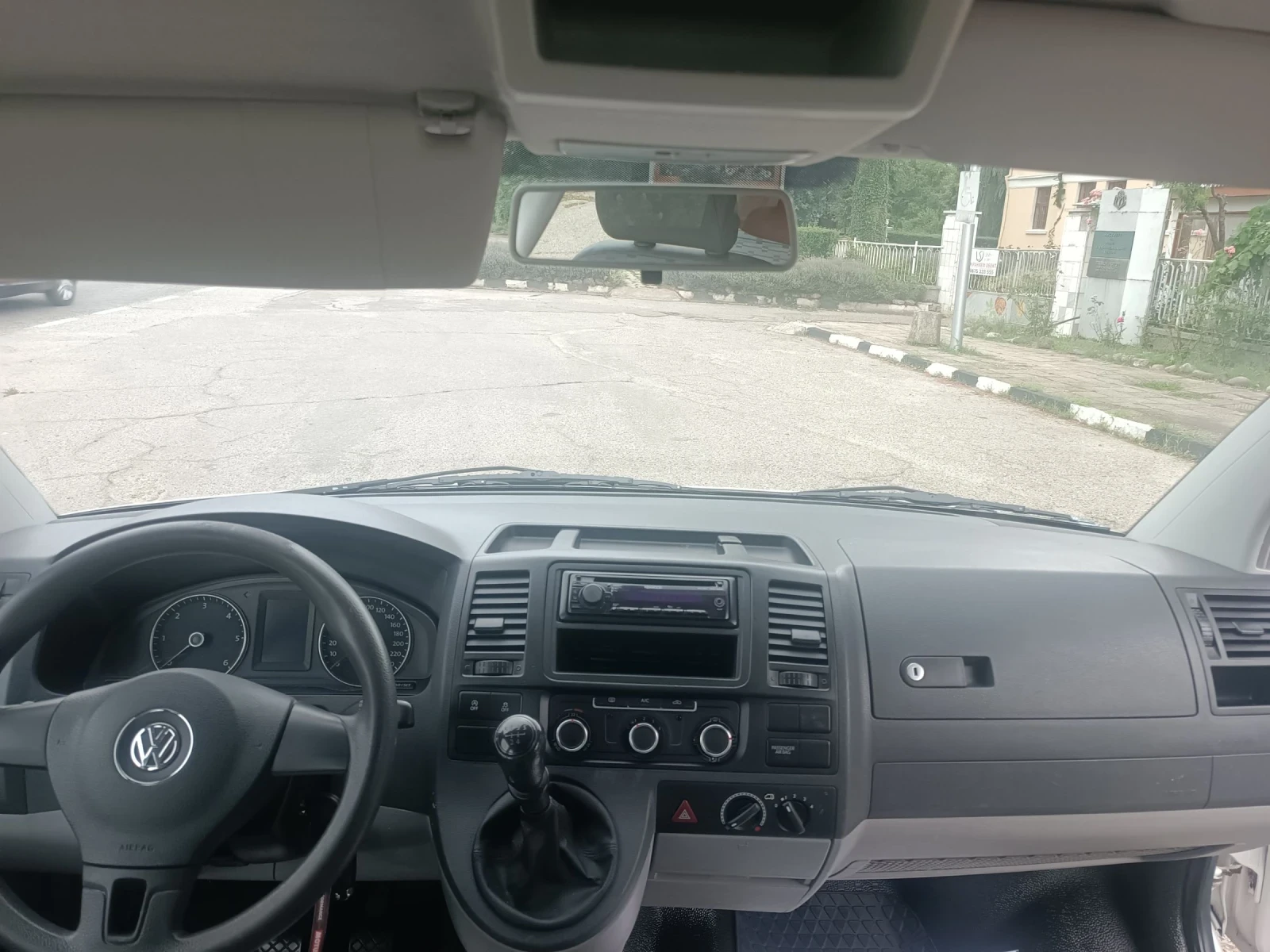 VW T5 2.0TDI 9МЕСТЕН НОВ ВНОС , снимка 14 - Бусове и автобуси - 55218477