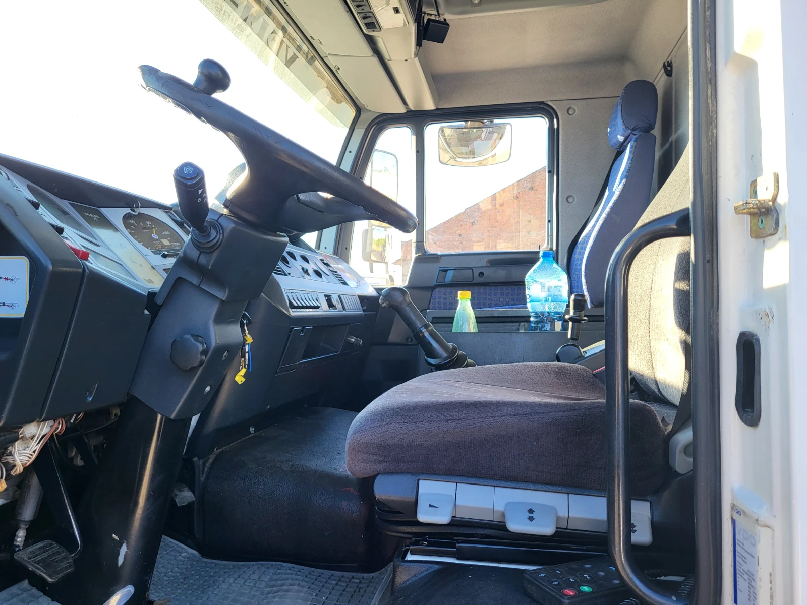 Man 14284 . | Mobile.bg   4