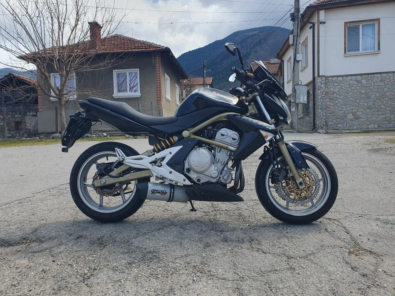 Kawasaki ER 6N 650i 2-броя