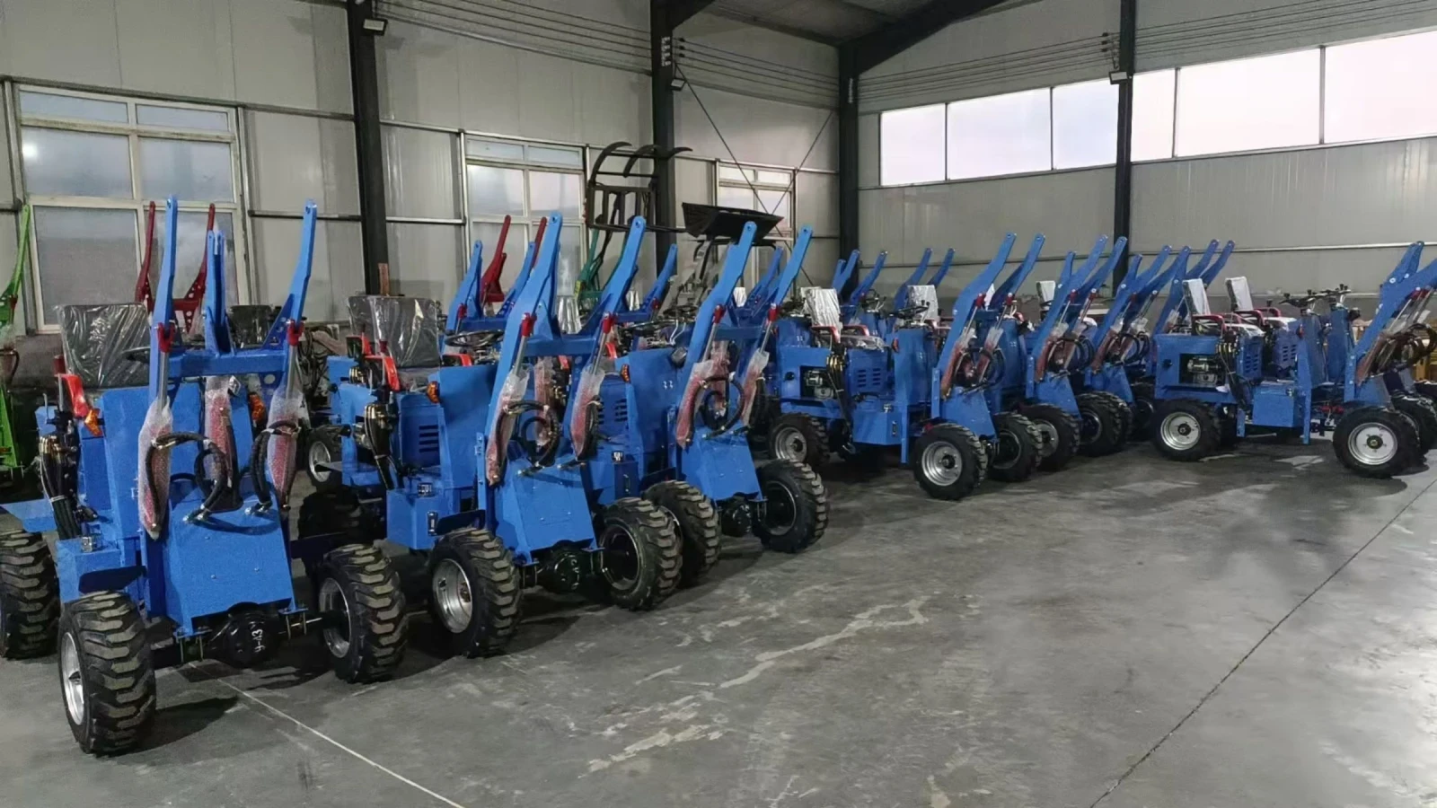 Мини челни товарачи Друга НОВИ ЧЕЛНИ ТОВАРАЧИ VSN L-400 НАЛИЧНИ ЕВРО-5, снимка 1