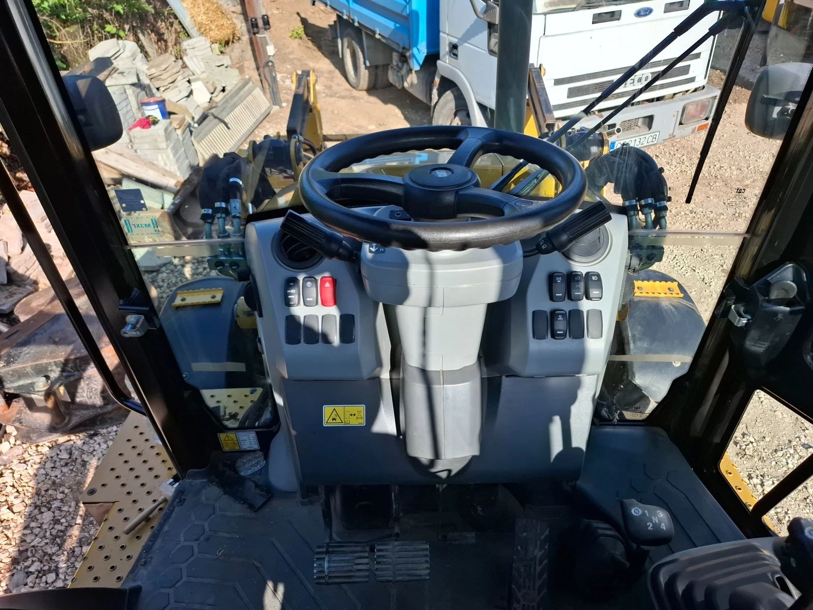 Челен товарач Caterpillar 428 - изображение 10