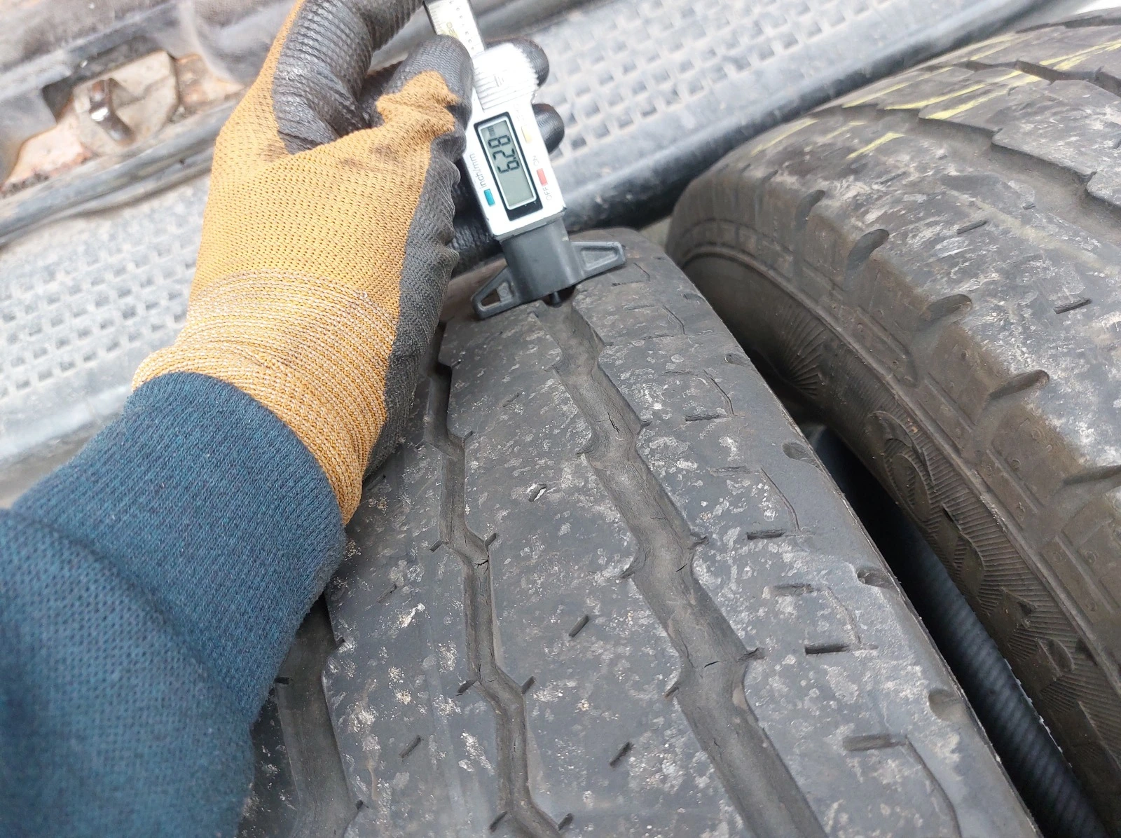 ���� 225/75R16 | Mobile.bg � ����������� 3