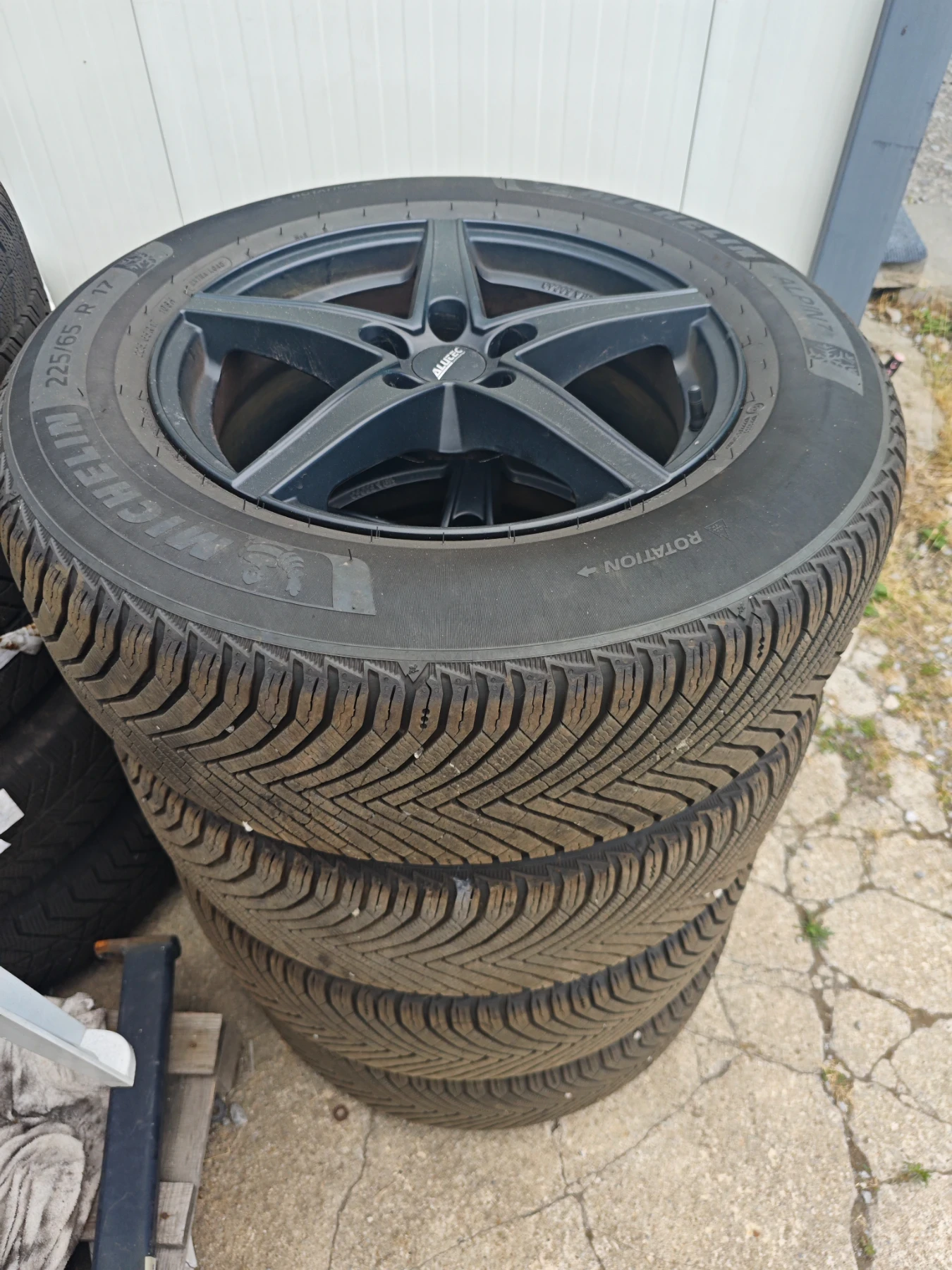 Гуми с джанти Michelin 225/65R17, снимка 2 - Гуми и джанти - 55159056