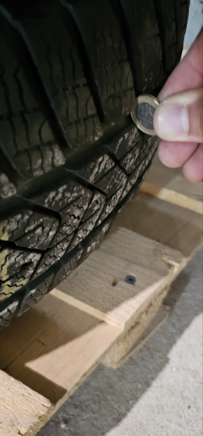 ���� 215/60R18 | Mobile.bg � ����������� 2
