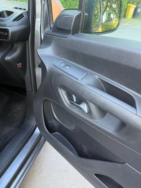 Citroen Berlingo пътнически , автоматик - 24800 € / 48504.58 лв. - 21673004 13