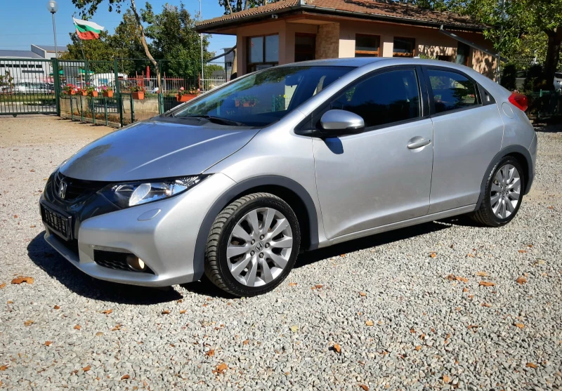 Honda Civic 1.6 i-DTEC 6ск. КАТО НОВА !!!, снимка 1 - Автомобили и джипове - 47414568