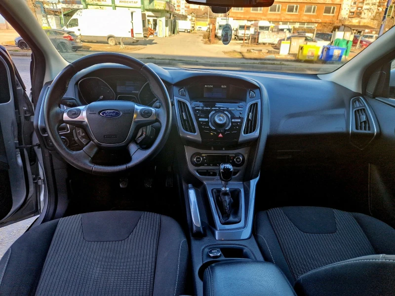 Ford Focus 1.6, снимка 8 - Автомобили и джипове - 48498300