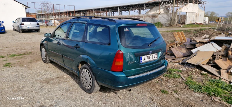 Ford Focus 1.6i 16v, снимка 3 - Автомобили и джипове - 49452633