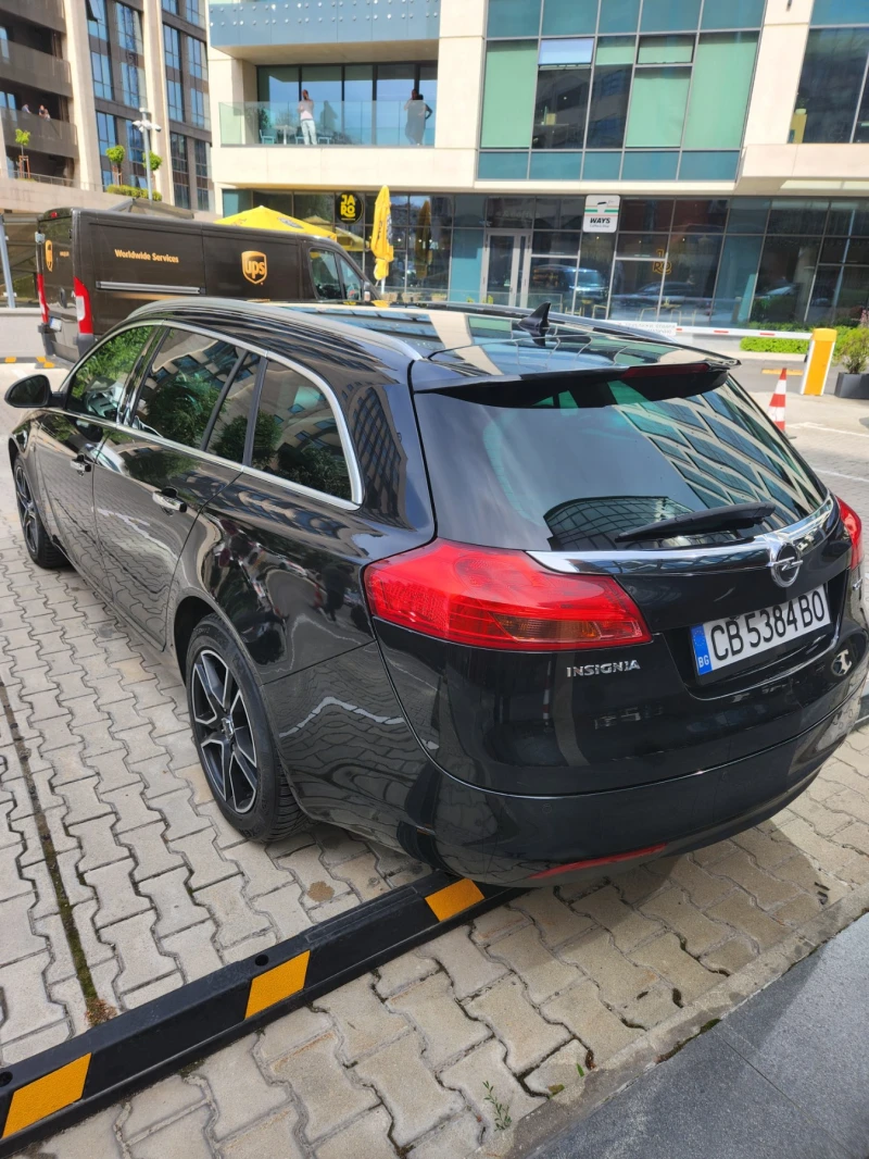 Opel Insignia, снимка 5 - Автомобили и джипове - 52398371